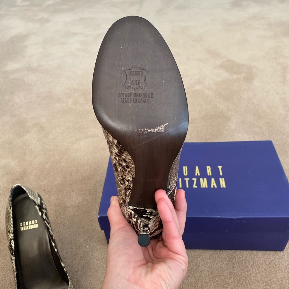 Stuart Weitzman Alligator Print Peep Toe Pumps - image 6
